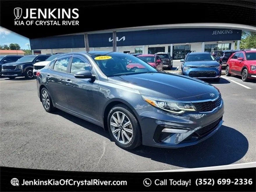 2019 Kia Optima LX photo 1