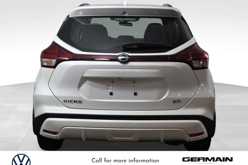 2024 Nissan Kicks SR photo 1