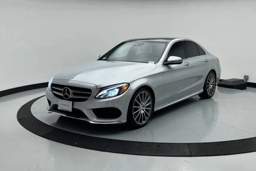 2016 Mercedes Benz C 300 photo 1