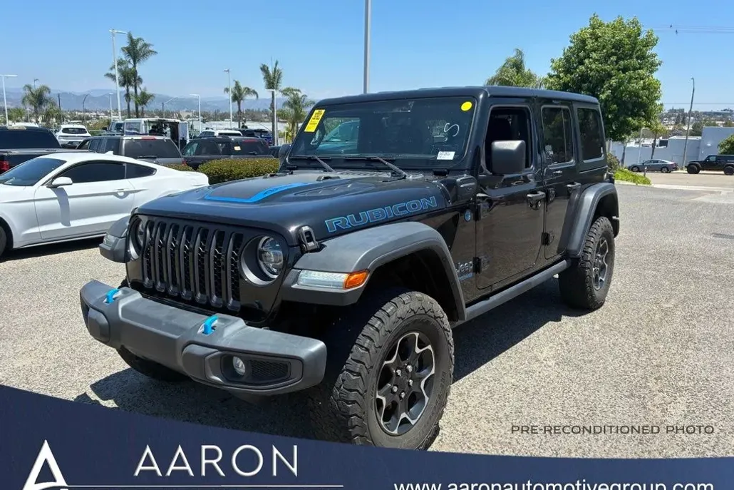 2023 Jeep Wrangler Sahara 4xe photo 1