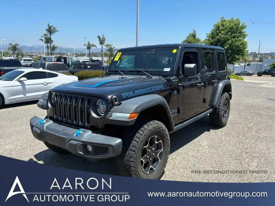 2023 Jeep Wrangler Sahara 4xe photo 1