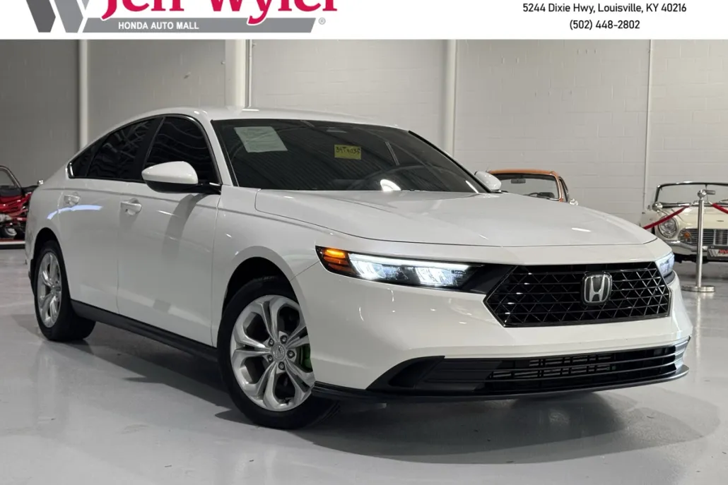2023 Honda Accord LX photo 1