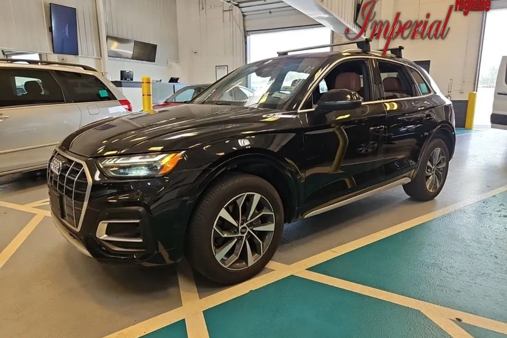 2021 Audi Q5 Prestige 45 TFSI Premium photo 1