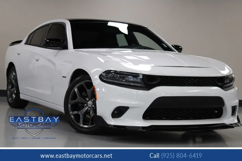 2016 Dodge Charger R/T photo 1