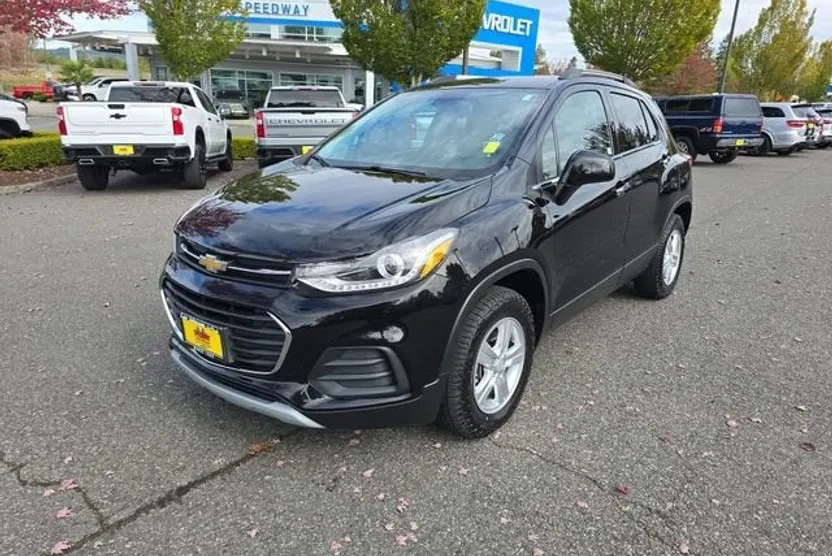 2020 Chevrolet Trax LT photo 1