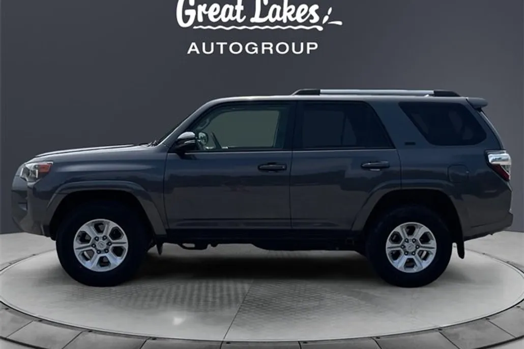 2022 Toyota 4Runner SR5 Premium photo 1