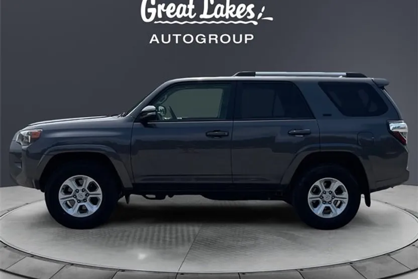 2022 Toyota 4Runner SR5 Premium photo 1