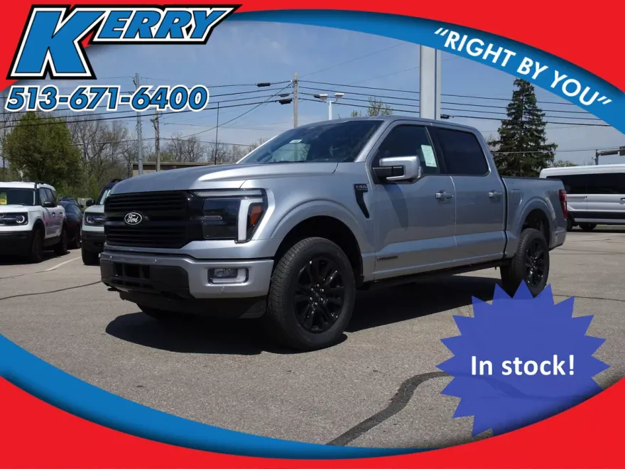 2025 Ford F-150 Platinum photo 1