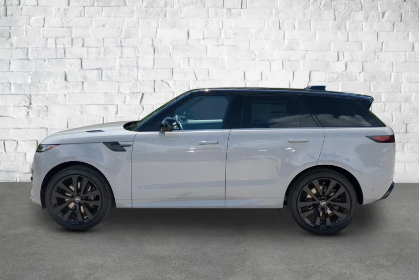 2025 Land Rover Range Rover Sport SE photo 1
