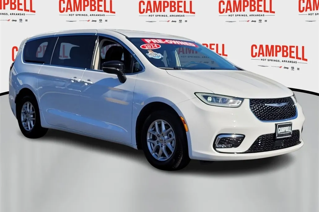 2024 Chrysler Pacifica Touring L photo 1