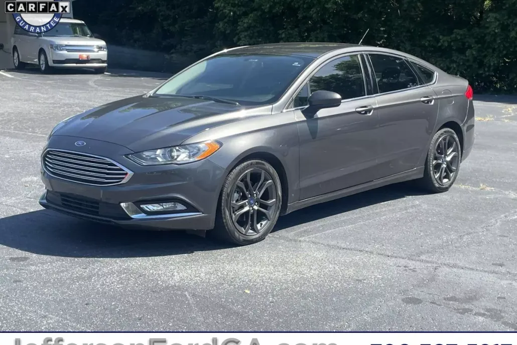 2018 Ford Fusion SE photo 1