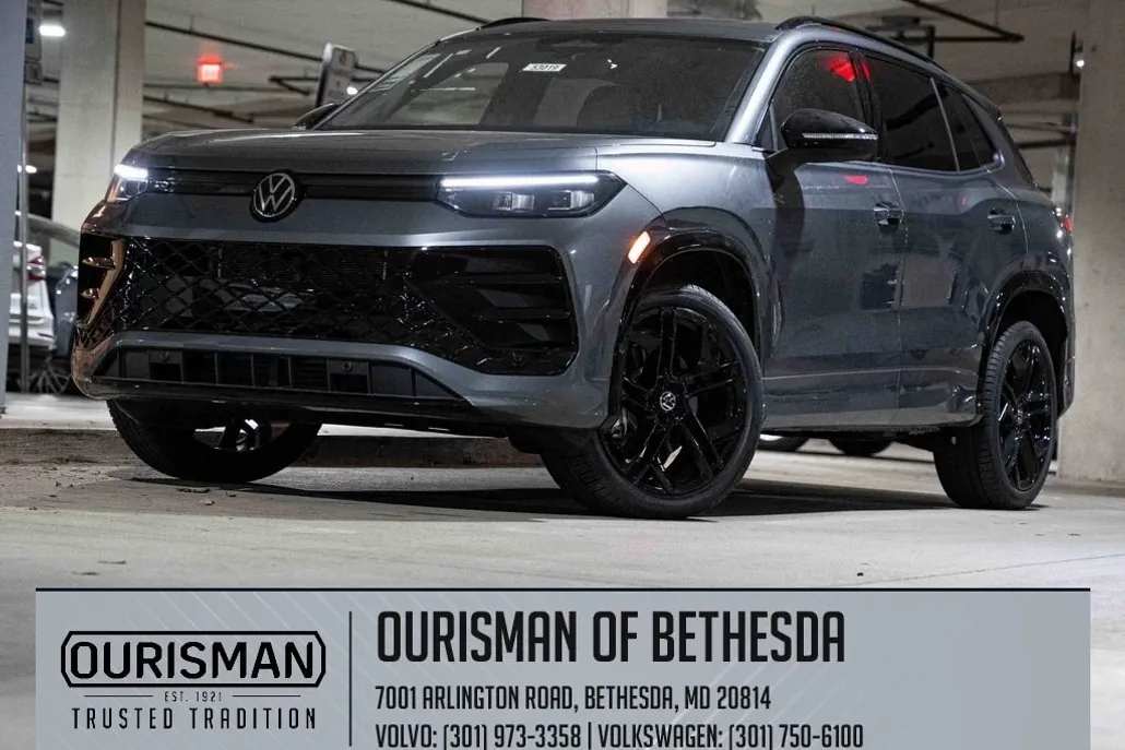 2025 Volkswagen Tiguan SE R-Line Black photo 1