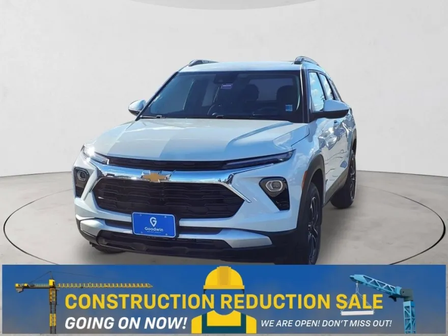 2025 Chevrolet Trailblazer LT photo 1