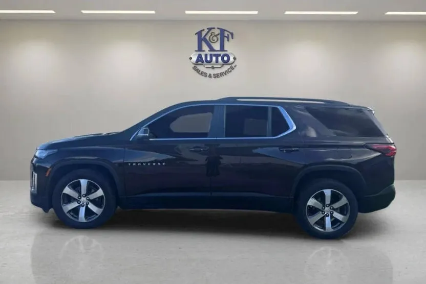 2022 Chevrolet Traverse Leather photo 1