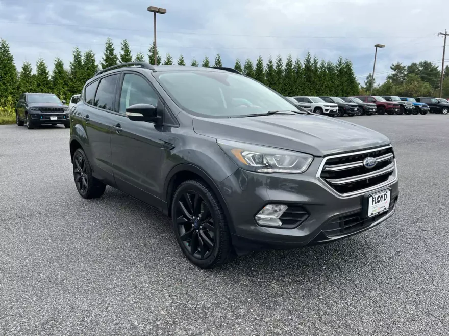 2017 Ford Escape Titanium photo 1