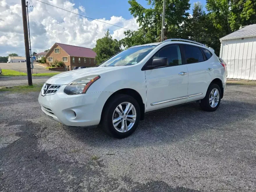 2015 Nissan Rogue S photo 1