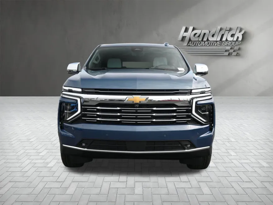 2025 Chevrolet Suburban Premier photo 1