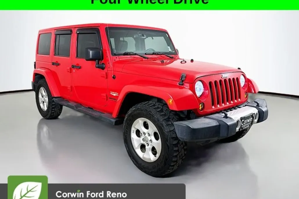 2013 Jeep Wrangler Unlimited Sahara photo 1
