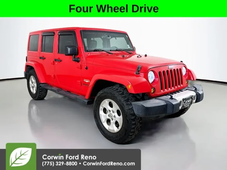 2013 Jeep Wrangler Unlimited Sahara photo 1