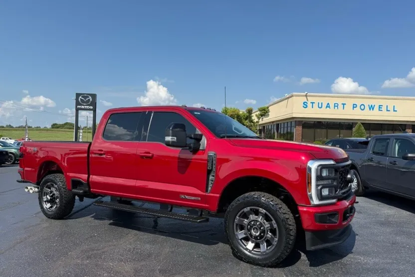 2024 Ford F-350 Lariat photo 1