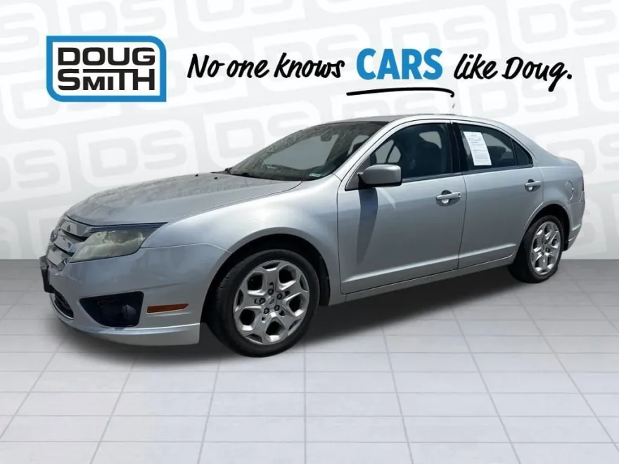 2010 Ford Fusion SE photo 1