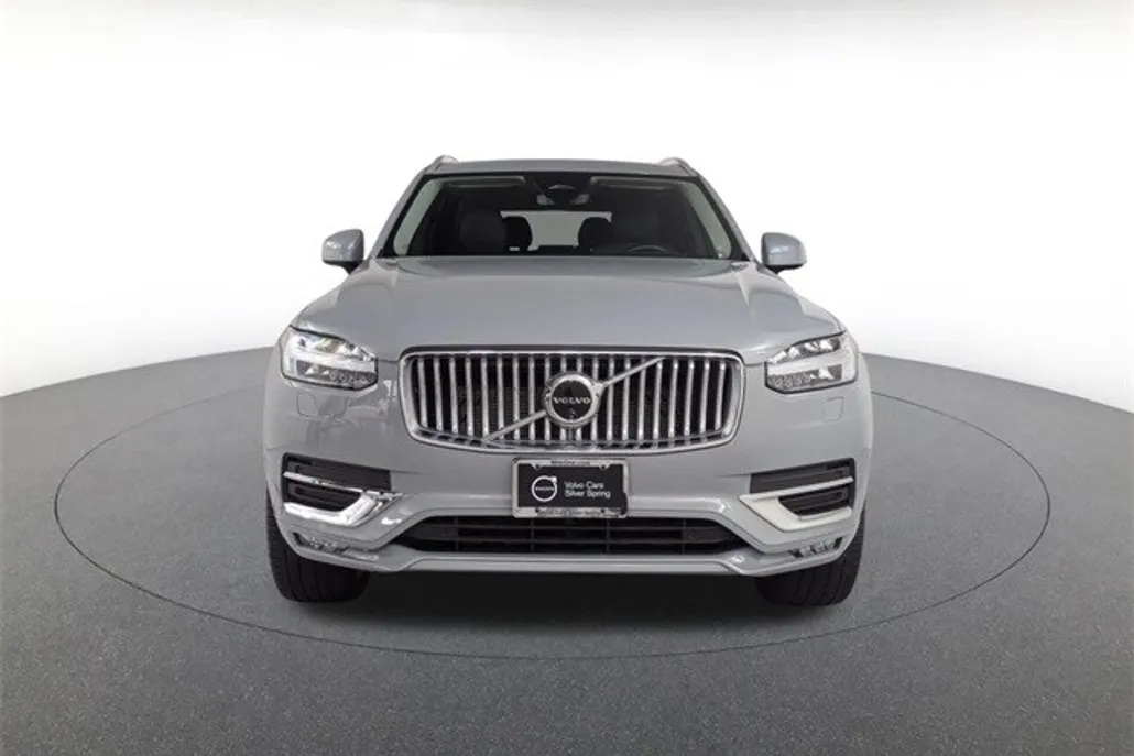 2024 Volvo XC90 Plus photo 1
