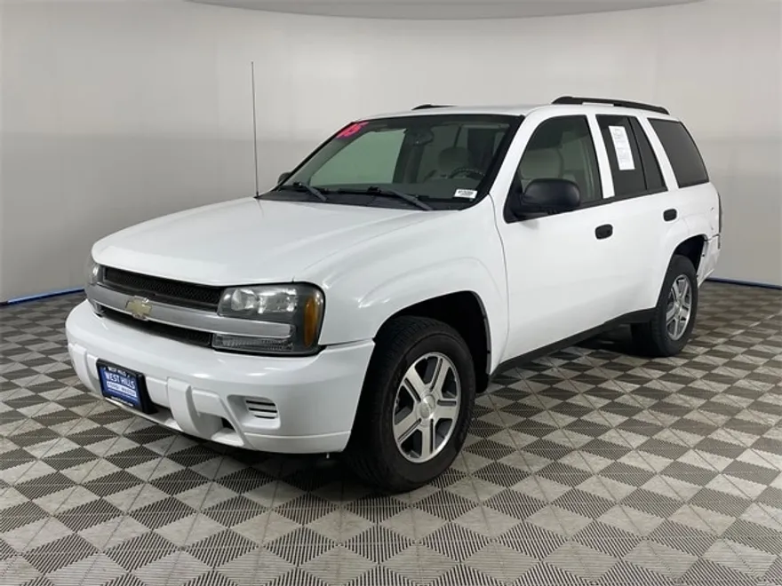 2005 Chevrolet Trailblazer LS photo 1