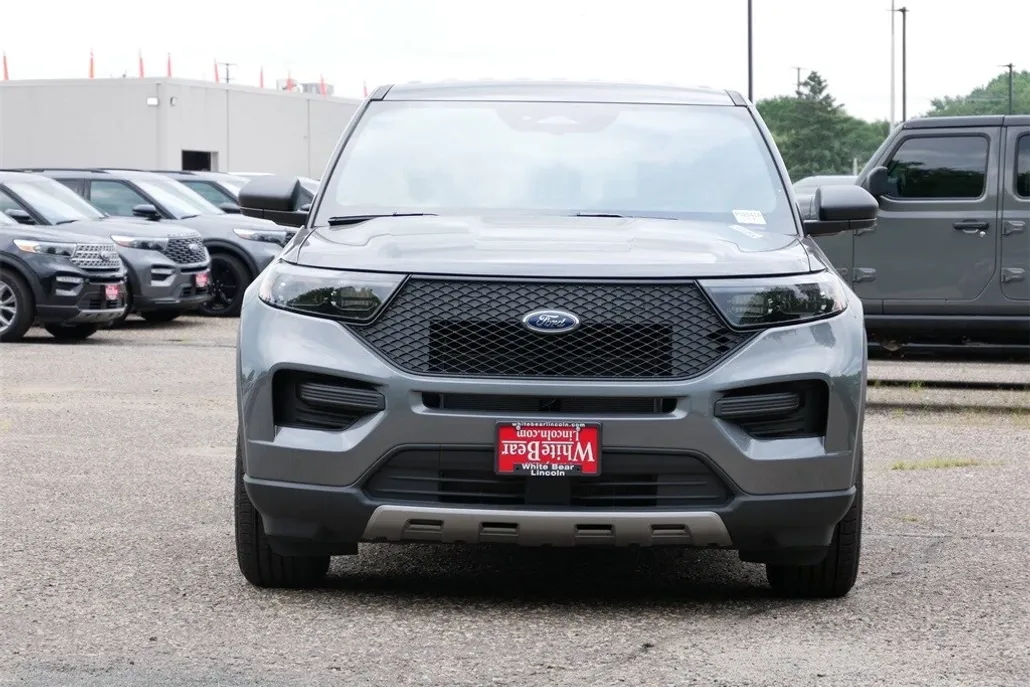 2025 Ford Explorer photo 1