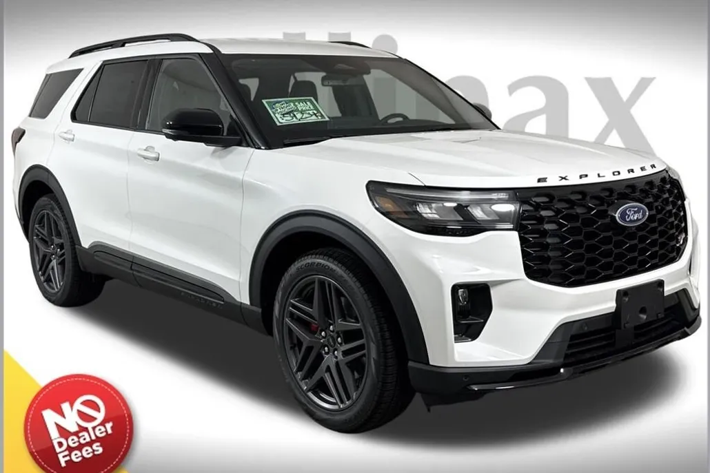 2025 Ford Explorer ST photo 1