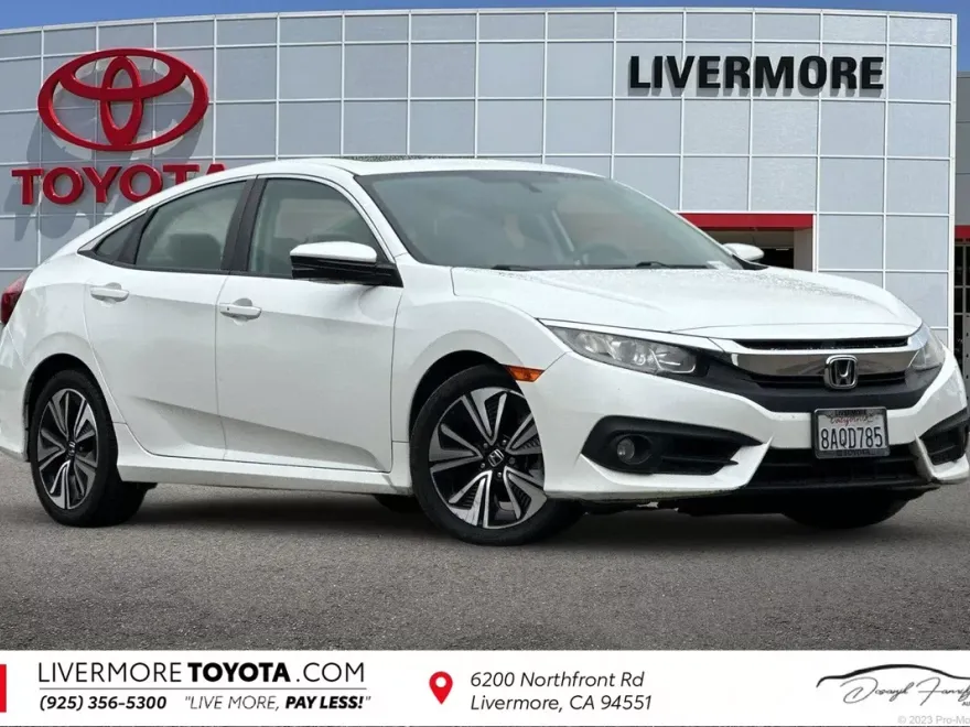 2017 Honda Civic EX-T photo 1