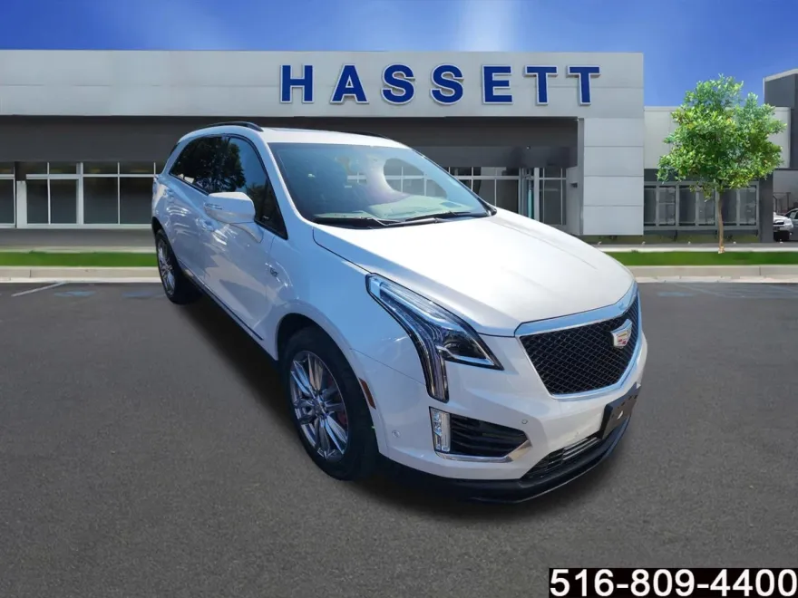 2022 Cadillac XT5 Sport photo 1