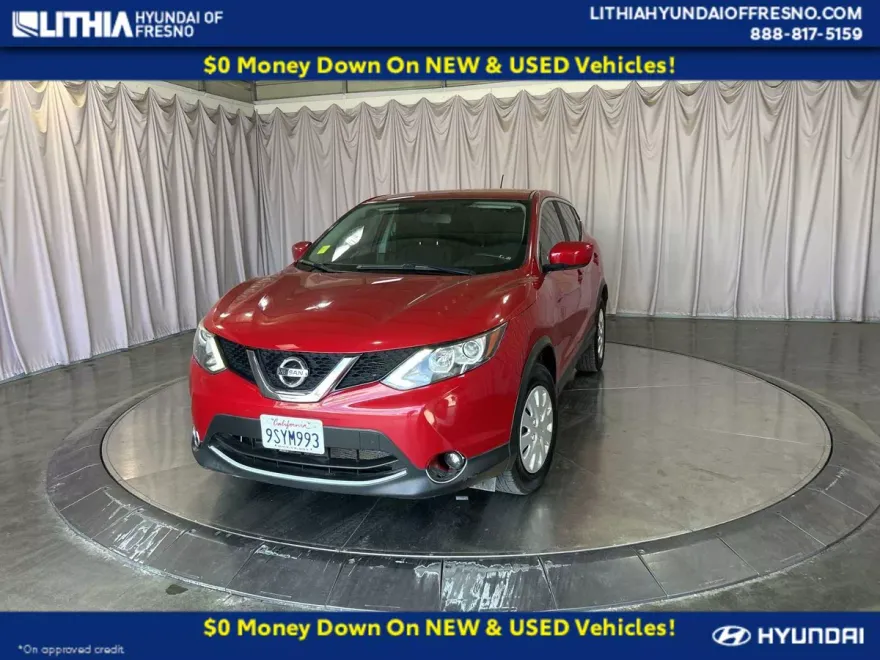 2018 Nissan Rogue Sport S photo 1