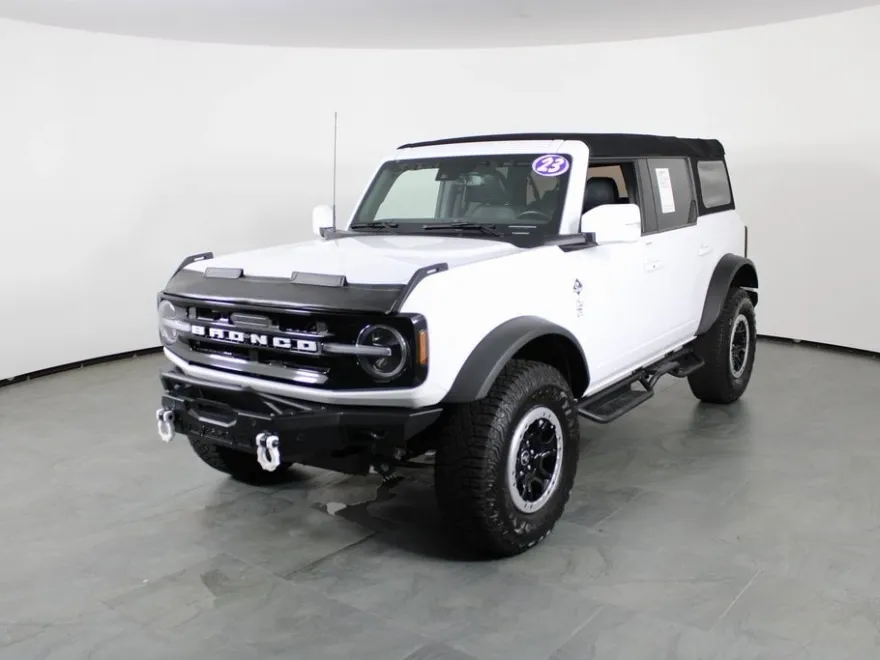 2023 Ford Bronco Outer Banks photo 1