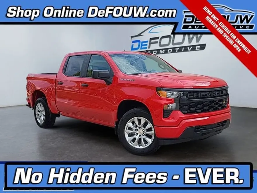 2025 Chevrolet Silverado 1500 Custom photo 1