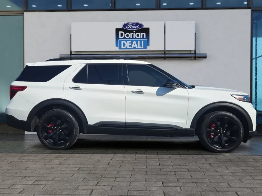 2024 Ford Explorer ST photo 1