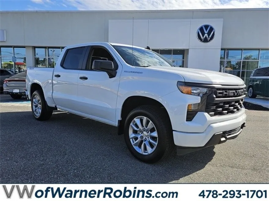 2023 Chevrolet Silverado 1500 Custom photo 1
