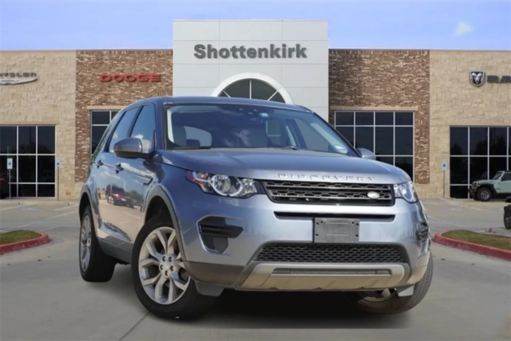 2018 Land Rover Discovery Sport SE photo 1