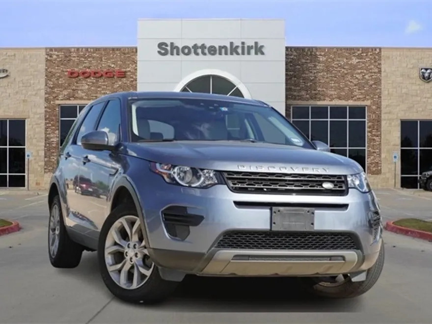 2018 Land Rover Discovery Sport SE photo 1