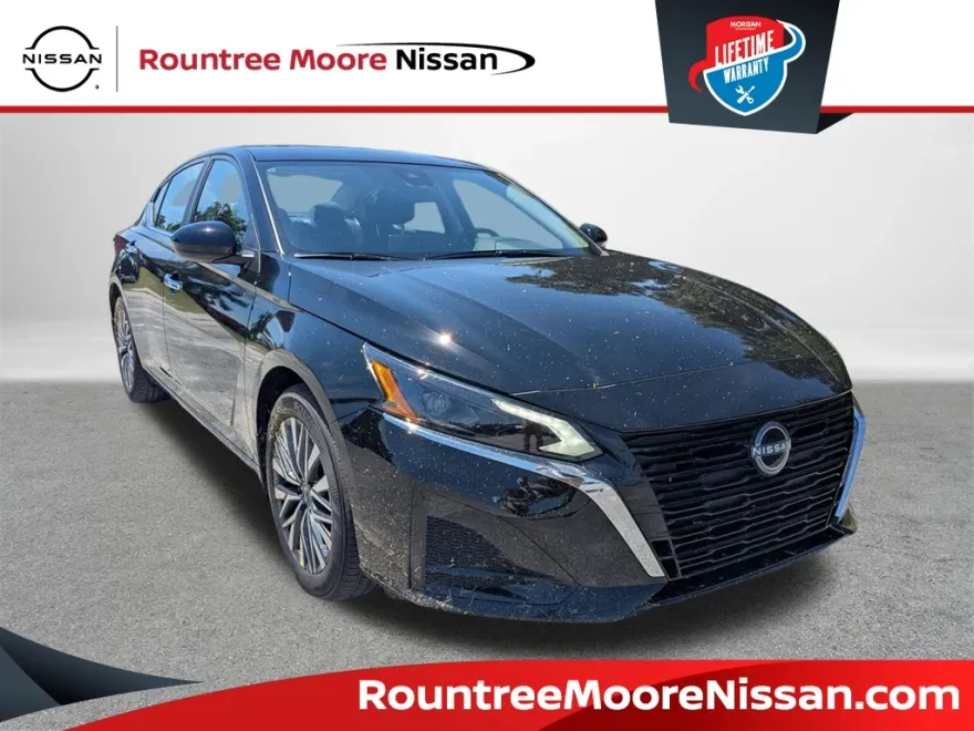 2025 Nissan Altima 2.5 SV photo 1