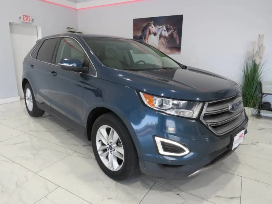 2016 Ford Edge SEL photo 1