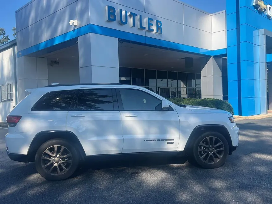 2016 Jeep Grand Cherokee Limited photo 1