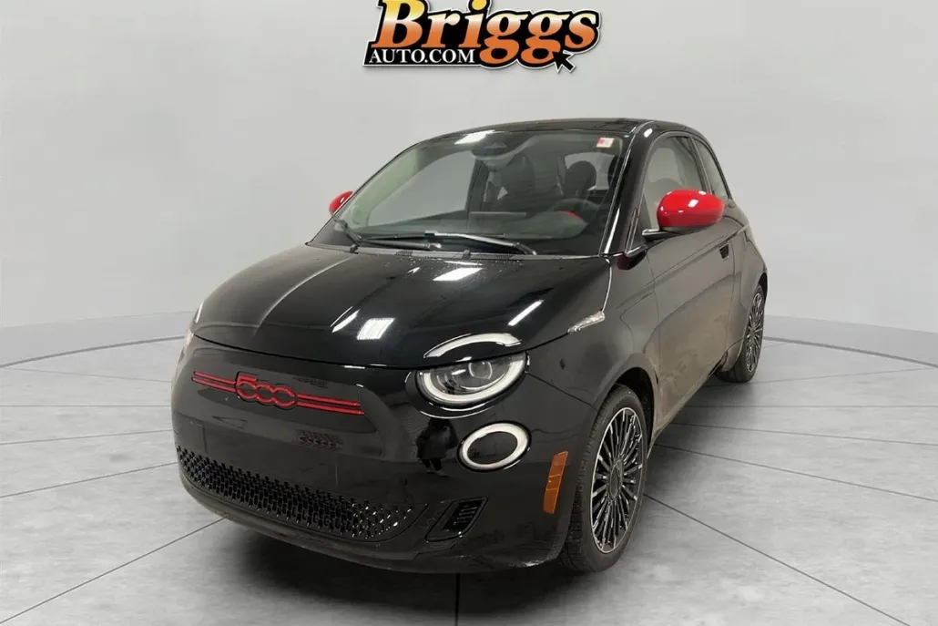 2024 Fiat 500e photo 1
