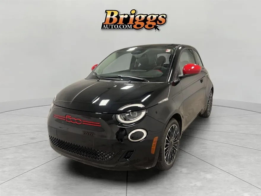 2024 Fiat 500e photo 1