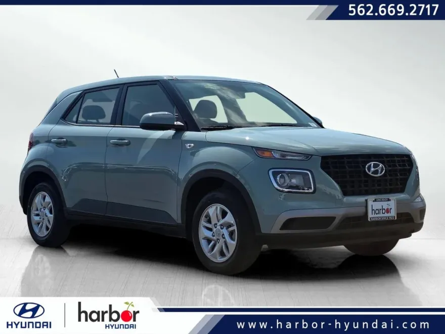 2026 Hyundai Venue SE photo 1