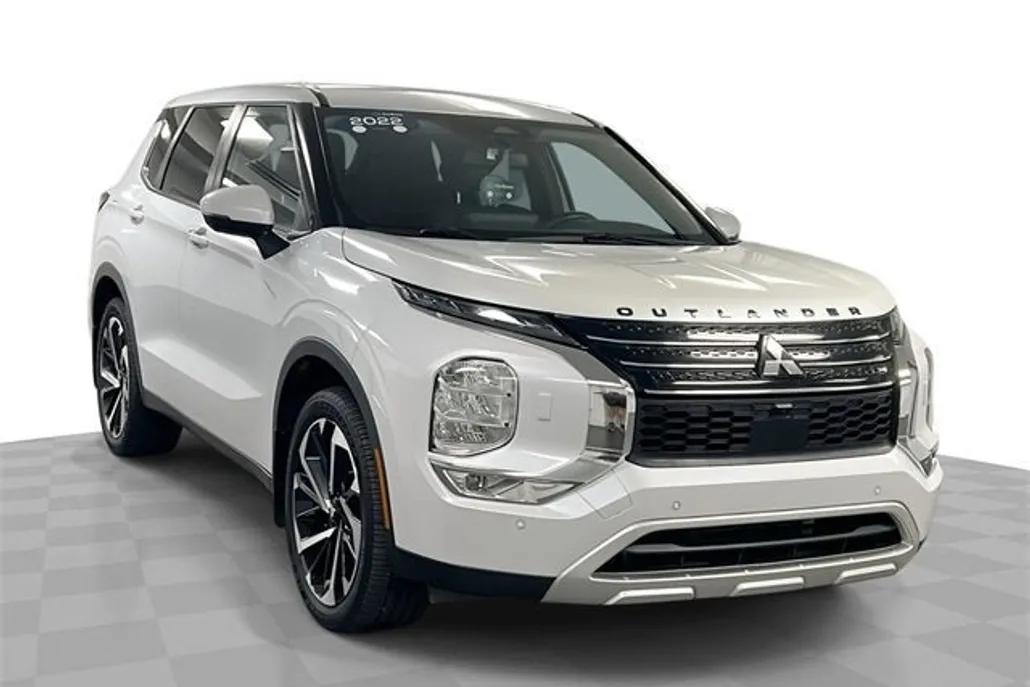 2022 Mitsubishi Outlander Black Edition LE SEL GT photo 1