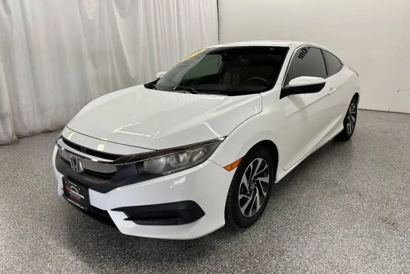 2016 Honda Civic LX photo 1