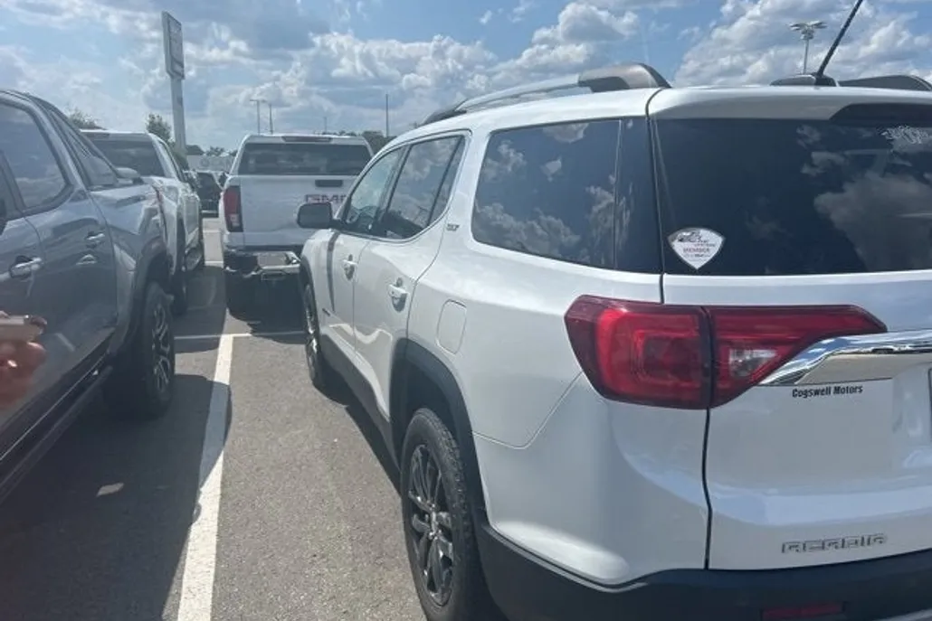 2019 Gmc Acadia SLT photo 1