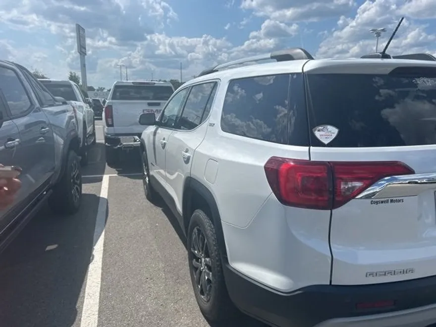 2019 Gmc Acadia SLT photo 1