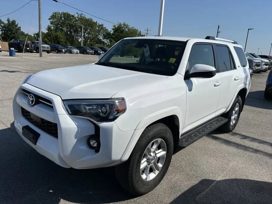 2024 Toyota 4Runner SR5 photo 1
