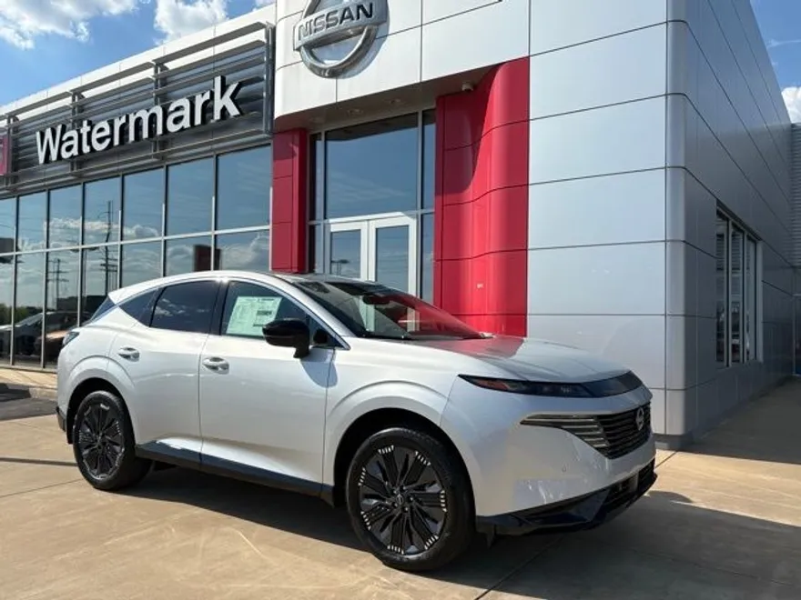 2025 Nissan Murano Platinum photo 1